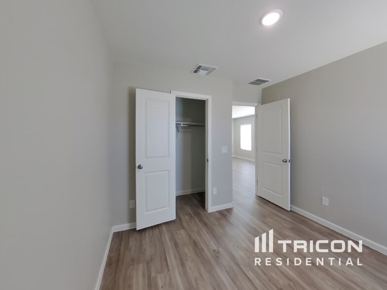 Building Photo - 14575 S Capistrano Rd