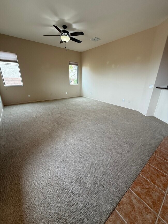 Building Photo - HOUSE FOR RENT