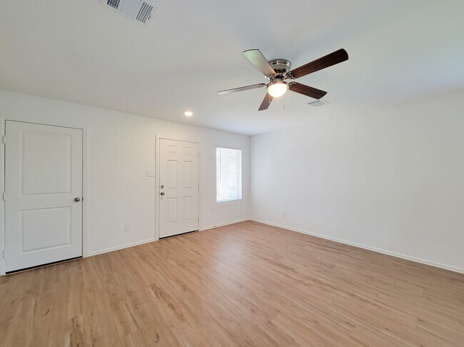 Building Photo - 314 Hbr Bnd Ct