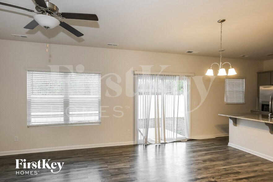 Building Photo - 6351 Mosley Glen Dr