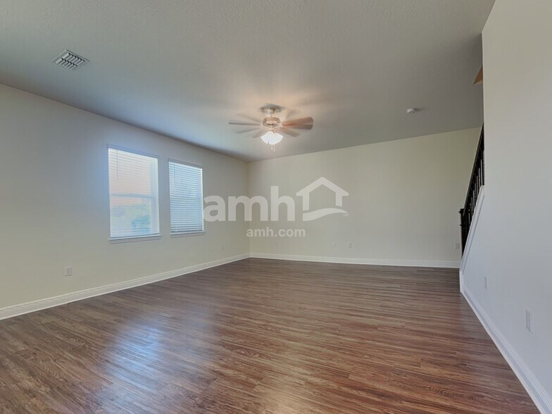 Building Photo - 20256 Calla Lily Dr