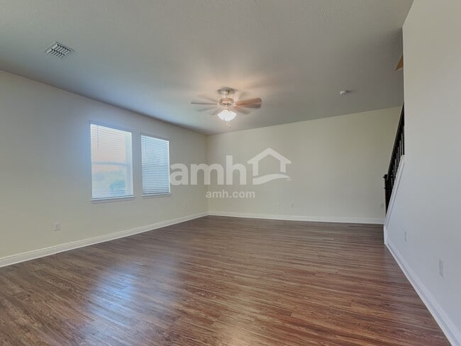 Building Photo - 20256 Calla Lily Dr