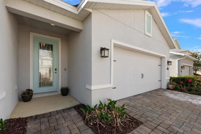 Building Photo - 12353 Blue Pacific Dr