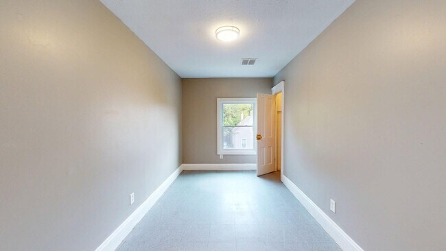 Building Photo - 4221 Newark Ave