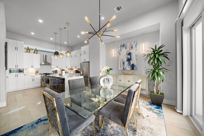 Building Photo - 3513 Hutchins St