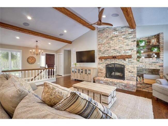 Building Photo - 1832 Essex Rd