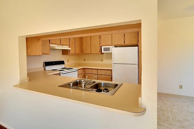 Building Photo - Boulder Creek Apartments