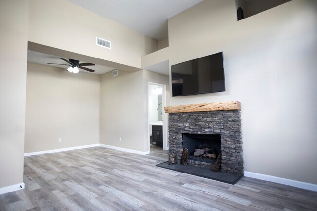Building Photo - 28245 Via Fierro