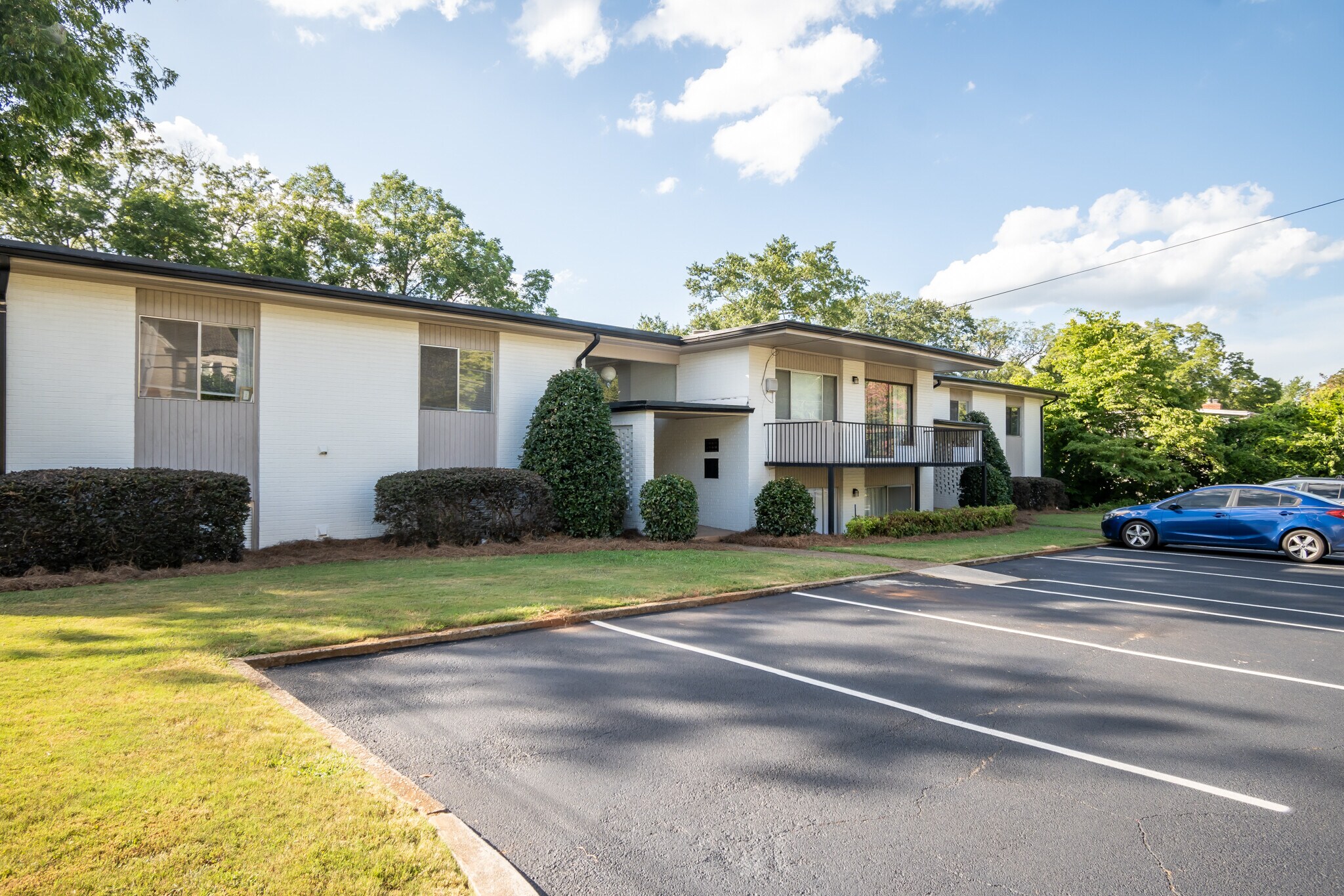 Building Photo - 1794 S Lumpkin St