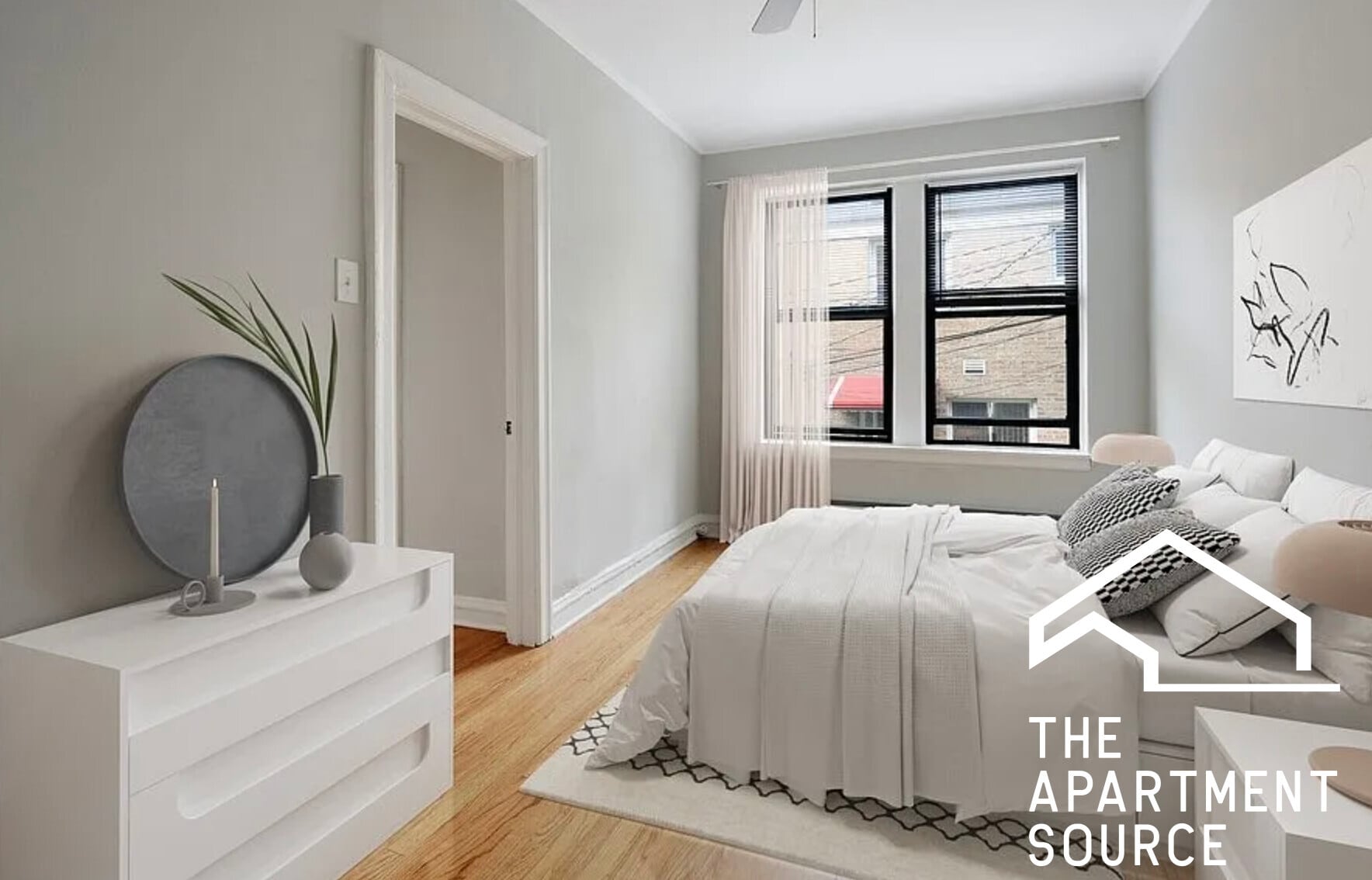 Building Photo - 4616 N Paulina St