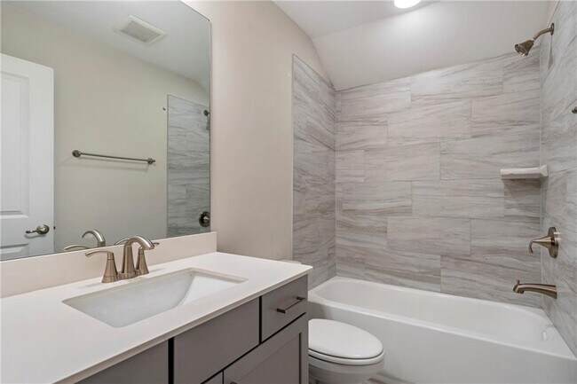 Building Photo - 3430 Steinbeck St