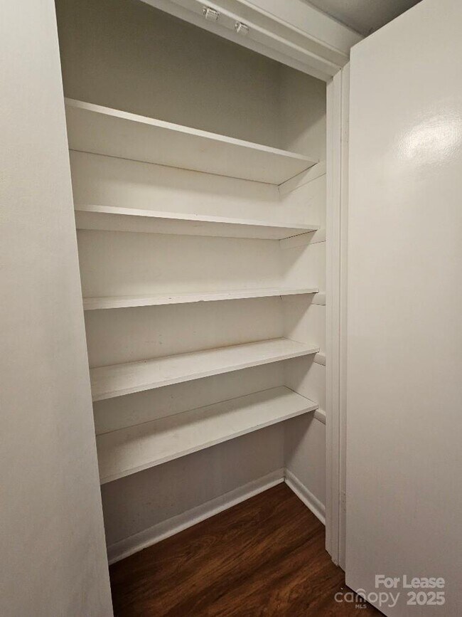 Building Photo - 4604 Coronado Dr