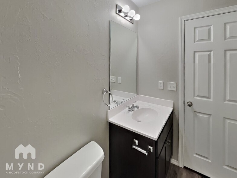 Building Photo - 1114 Flint Way