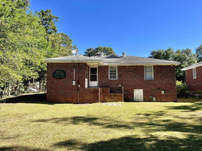 Building Photo - 1716 Covair St