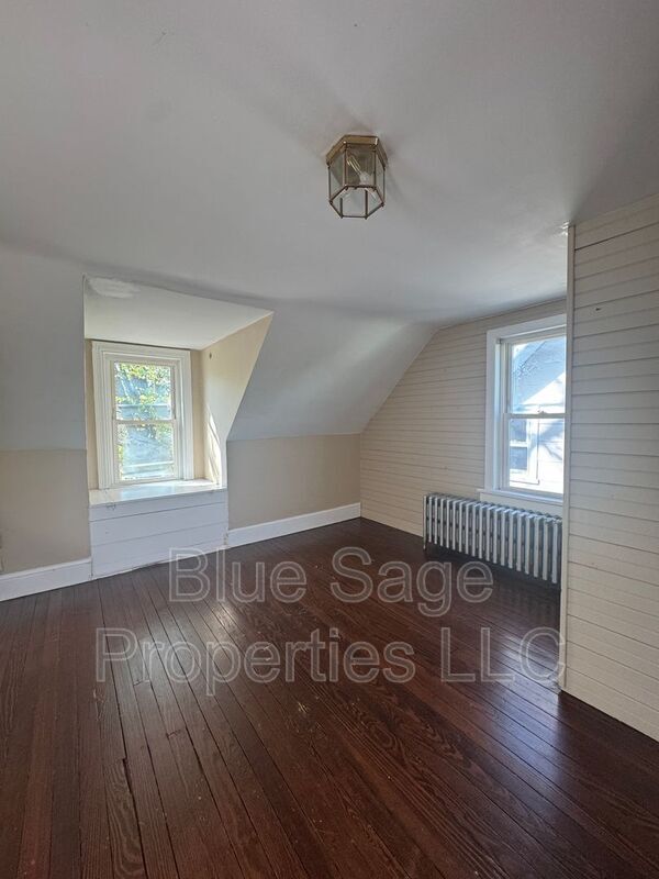 Building Photo - 754 Buck Ln