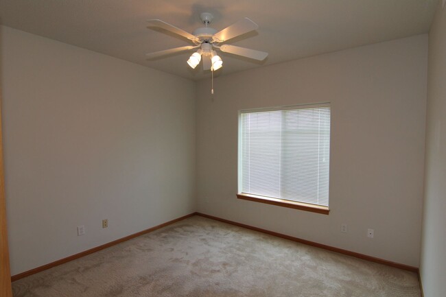 Building Photo - 4385 Berkeley Ln