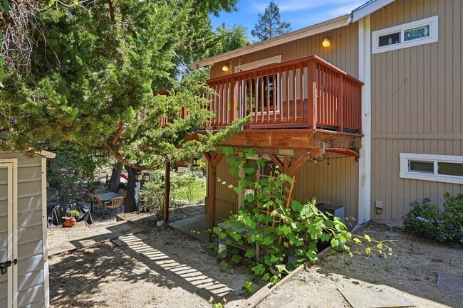 Building Photo - Beautiful Spacious 3-bedroom 2-Bath in Oakland!