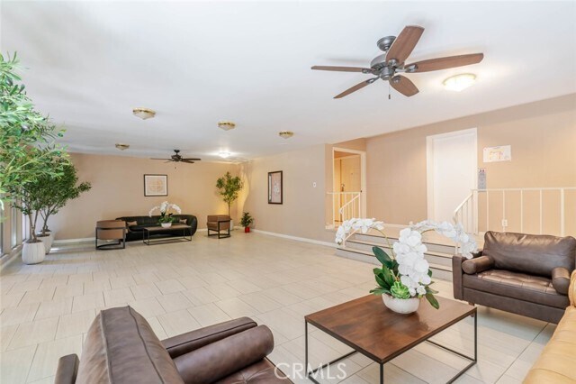 Building Photo - 14141 Dickens St