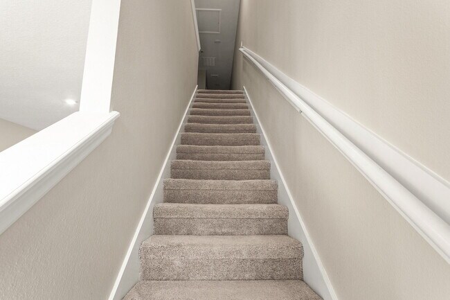 Building Photo - 3 Bedroom / 2.5 Bathroom Townhouse in the Meadows at Oakleaf