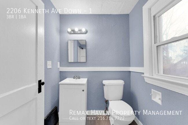 Building Photo - 2206 Kenneth Ave