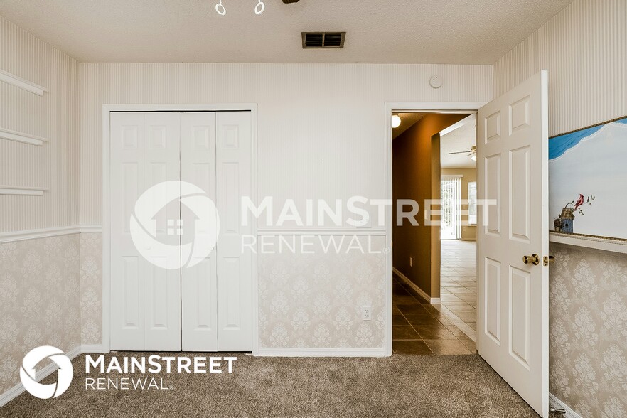 Building Photo - 2681 Greywall Ave