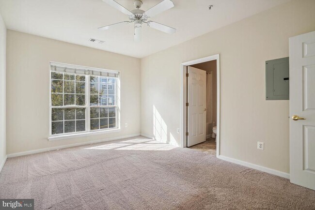 Building Photo - 4561 Strutfield Ln