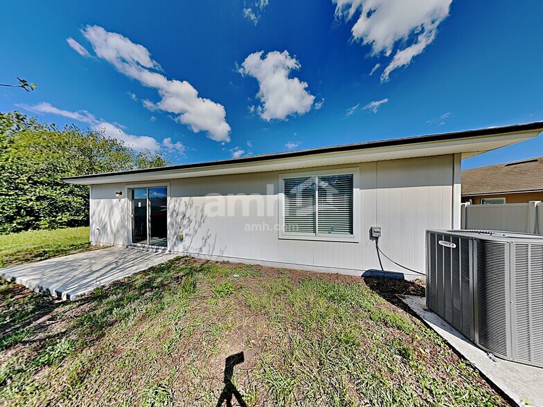 Building Photo - 6127 Sage Willow Way