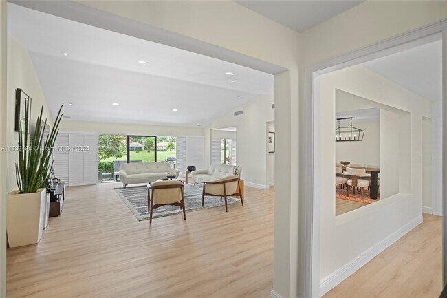 Building Photo - 3650 N 36th Ave