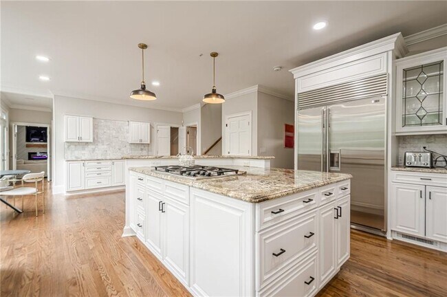 Building Photo - 700 S Brighton Ct