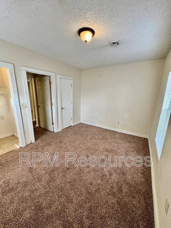 Building Photo - 118 Birch Ave