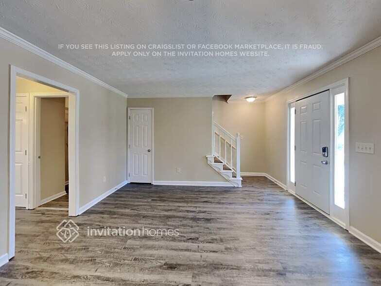 Building Photo - 1902 Pond Ridge Ct