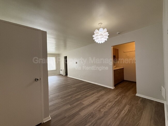 Building Photo - 855 Pennsylvania St
