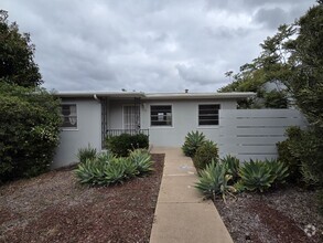 Building Photo - Move-In Ready 2-Bedroom Escondido Charmer!