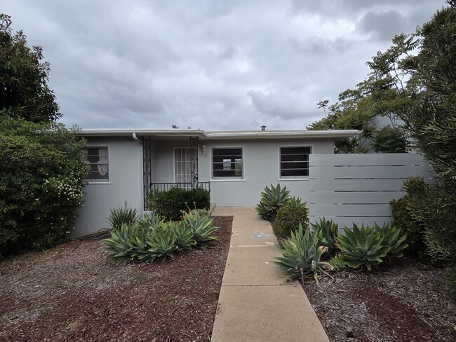 Primary Photo - Move-In Ready 2-Bedroom Escondido Charmer!