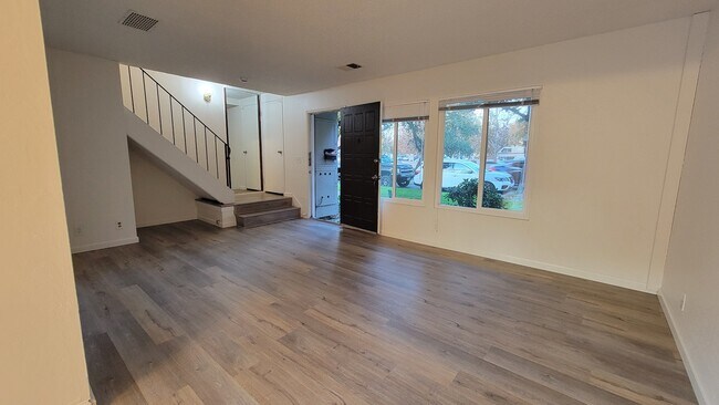 Building Photo - 289 Jose Figueres Ave