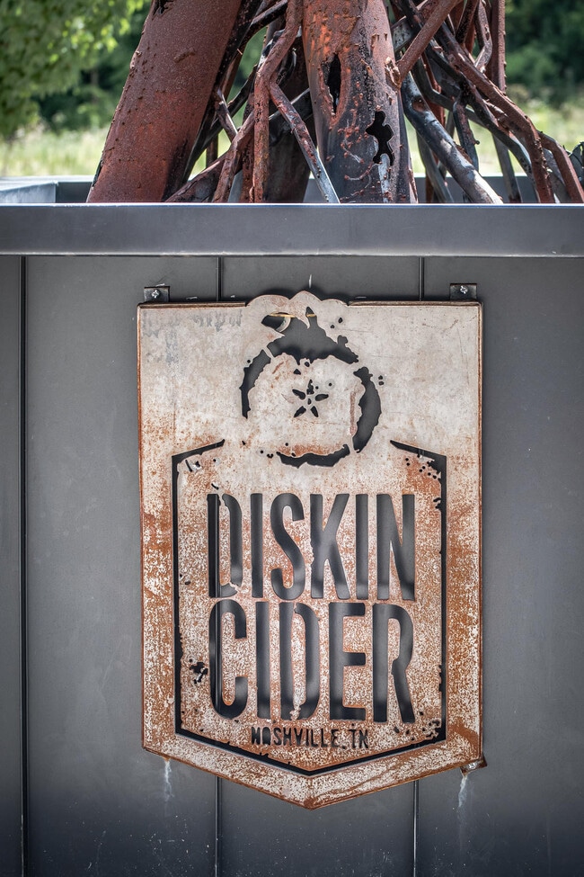 Building Photo - 1319B Pillow St