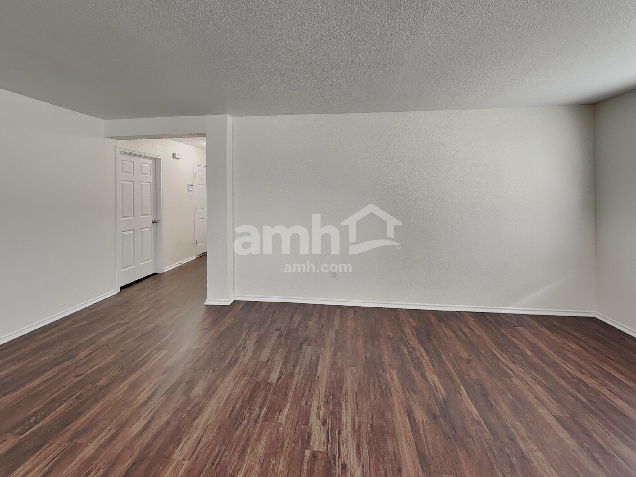 Building Photo - 14117 Cochise Dr