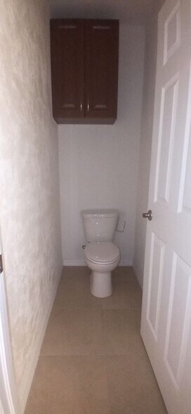 Building Photo - Coming Soon: Charming and Cozy 3 bedroom / 2 bathroom Home with 2 Car Garage, Lake View in Gated ...