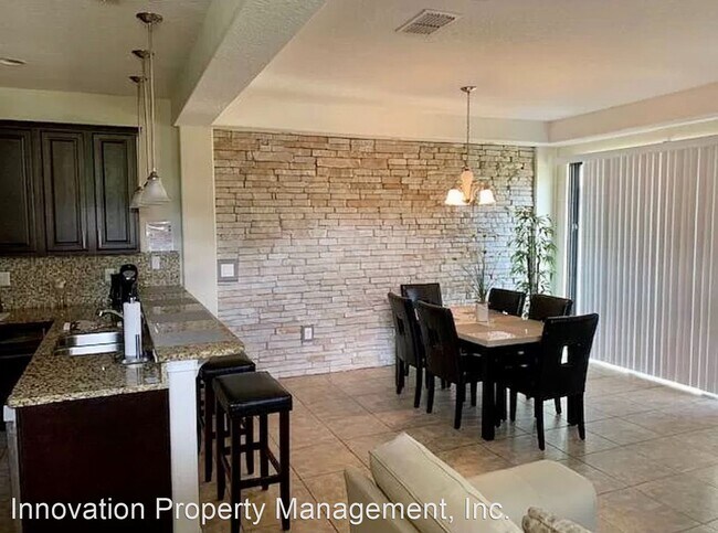 Building Photo - 4 br, 3.5 bath House - 8103 Roseville Blvd