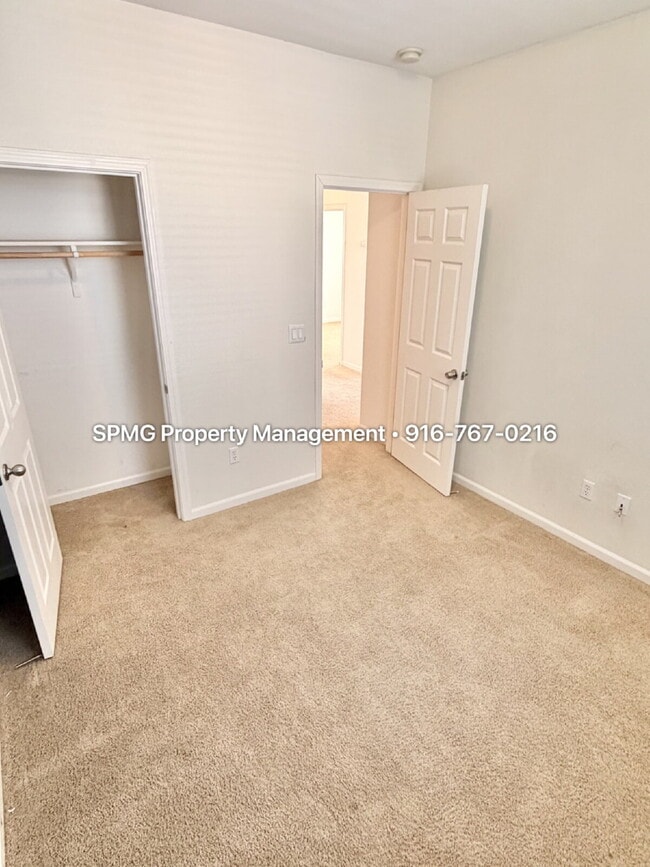 Building Photo - Beautifully Maintained 3 Bed / 2.5 Bath Home in South Natomas — New Appliances & Community Amenit...