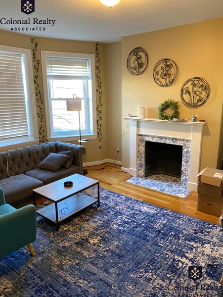 Primary Photo - 17 Highgate St