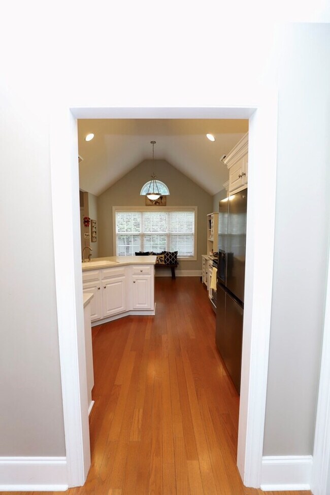 Building Photo - 1280 Winyah St