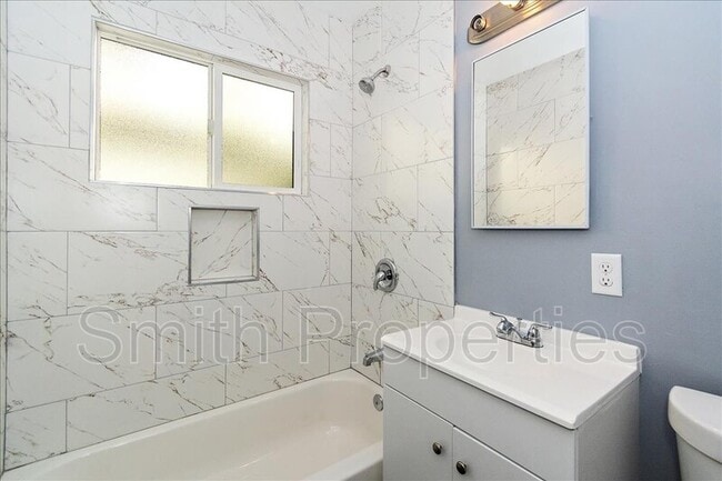 Building Photo - 4109 W 126th St