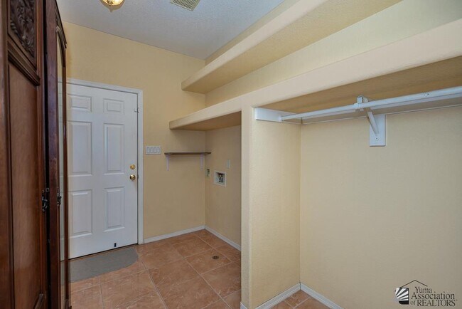 Building Photo - 14710 Blanco Ave