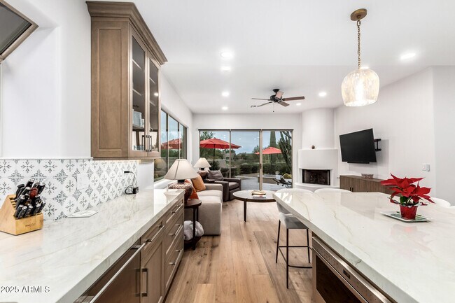 Building Photo - 7485 E Tumbleweed Dr