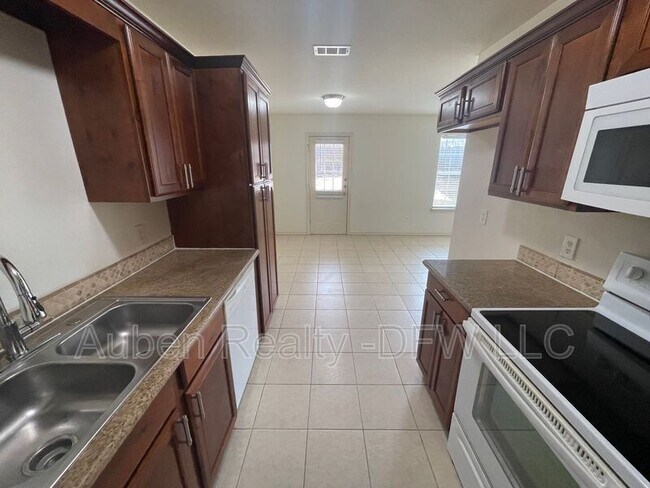 Building Photo - 909 Parkplace Ridge
