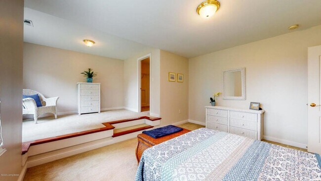 Building Photo - 7703 Wolfpen Ridge Dr