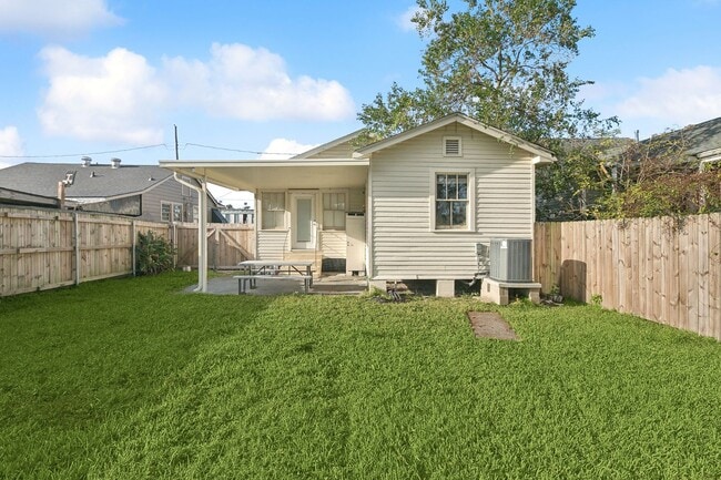 Building Photo - Cute & Cozy 3-Bedroom Home in Gretna!