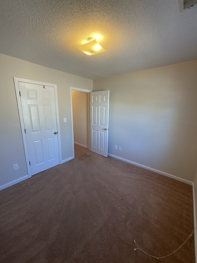 Building Photo - 218 Faison Ln