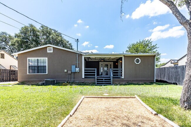 Building Photo - 2423 W Huisache Ave